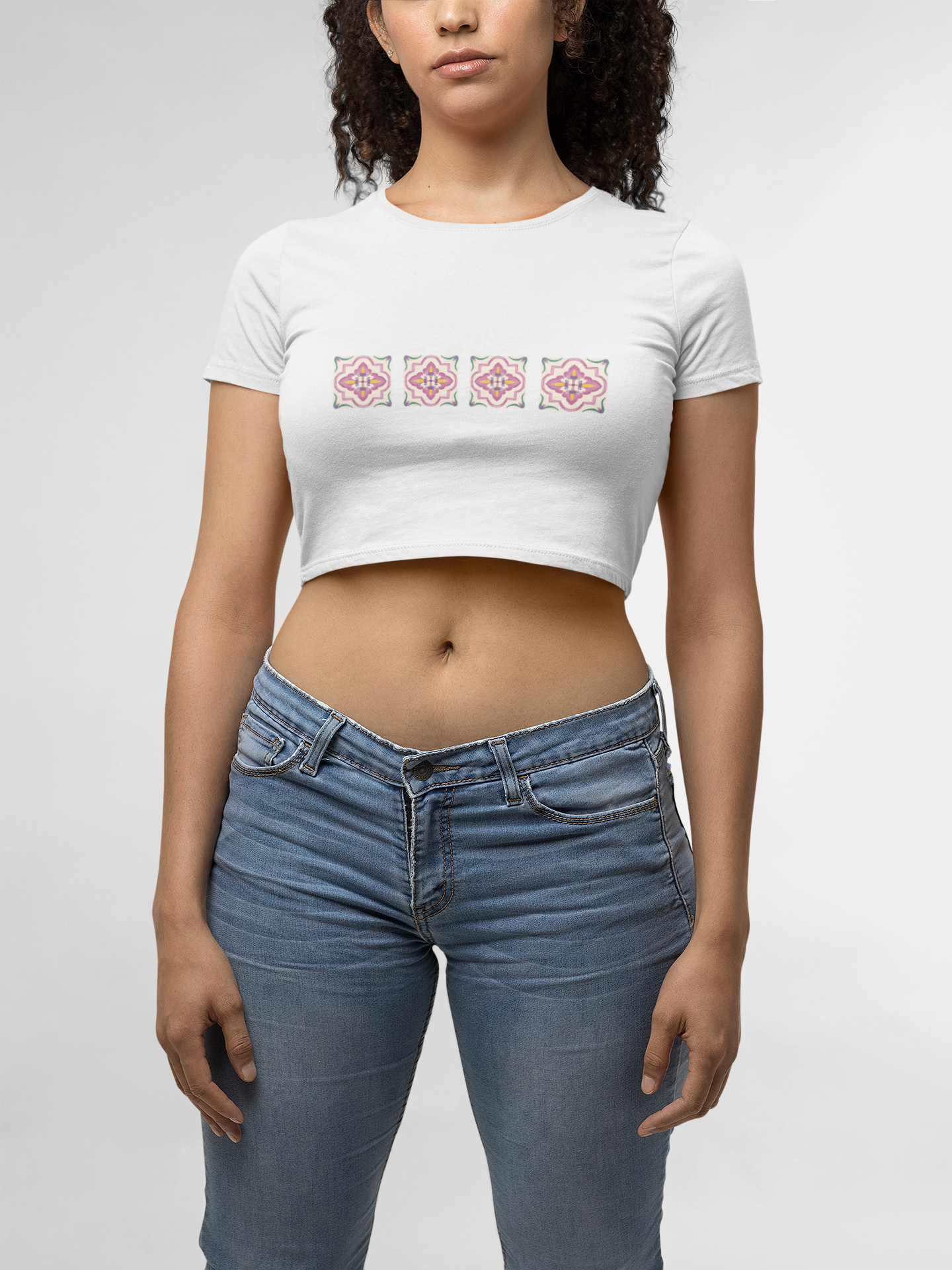 CROP TOP WHITE: FOUR BOX PATTERN