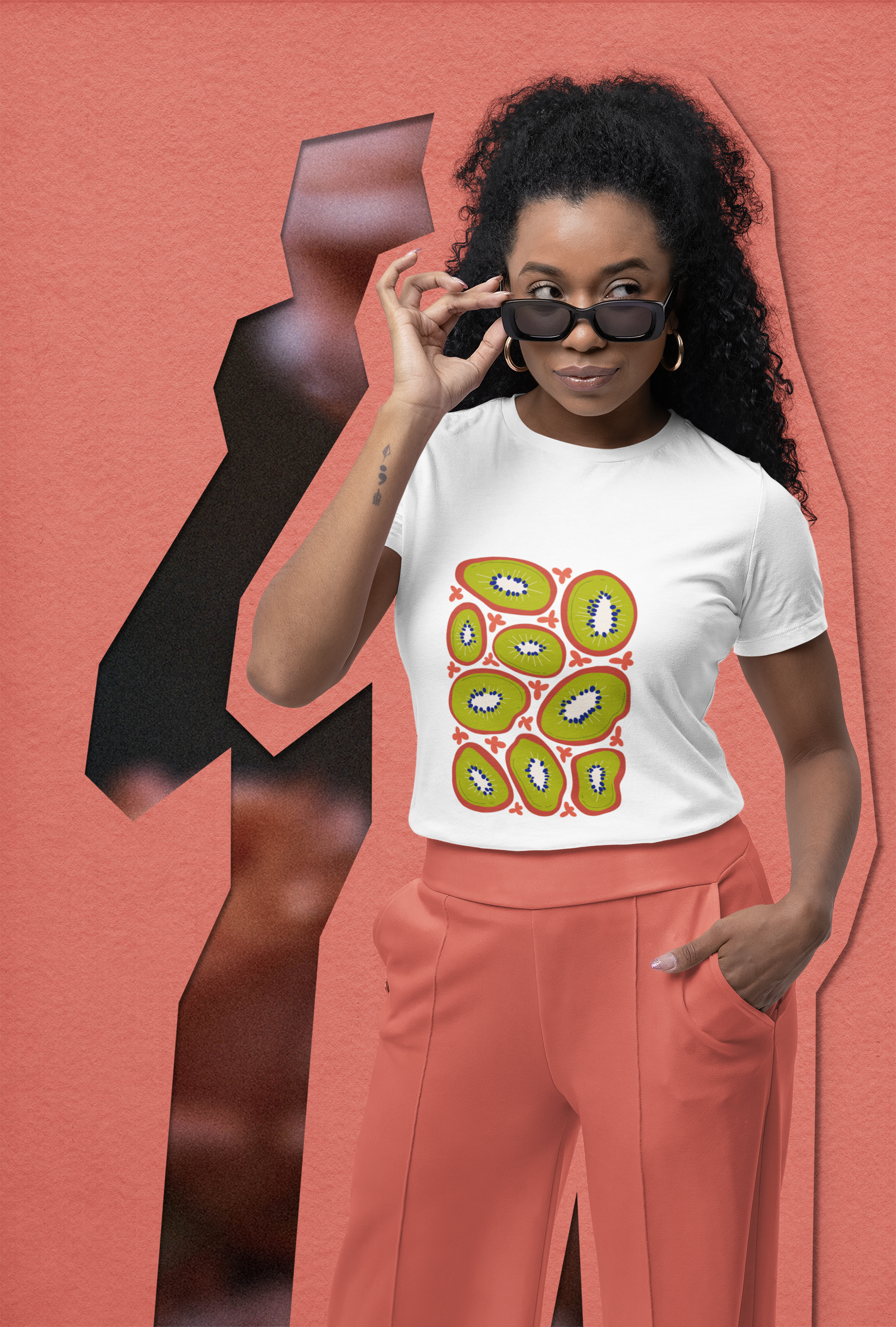 WOMEN'S T-SHIRT WHITE: PEACHES