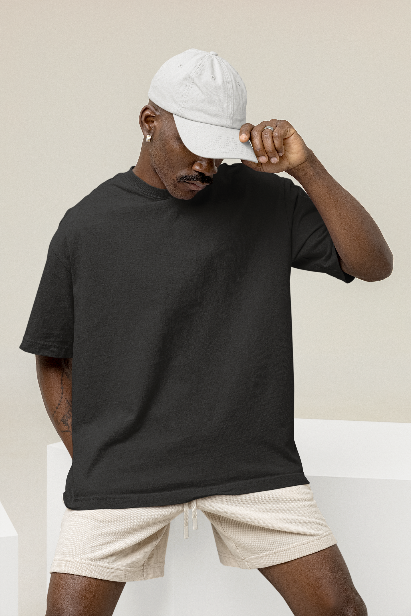 OVERSIZED TSHIRTS BLACK: SOLIDS