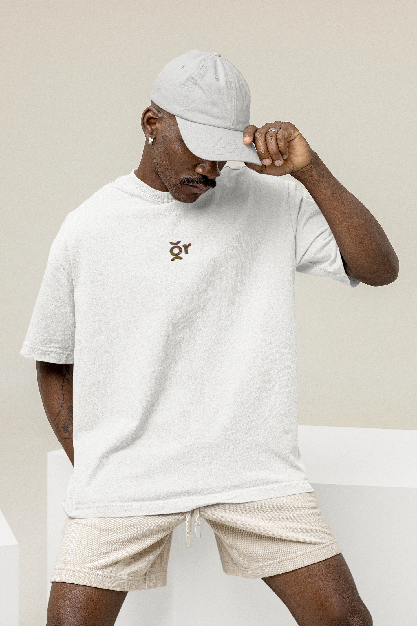 OVERSIZED TSHIRTS WHITE: DESIGN