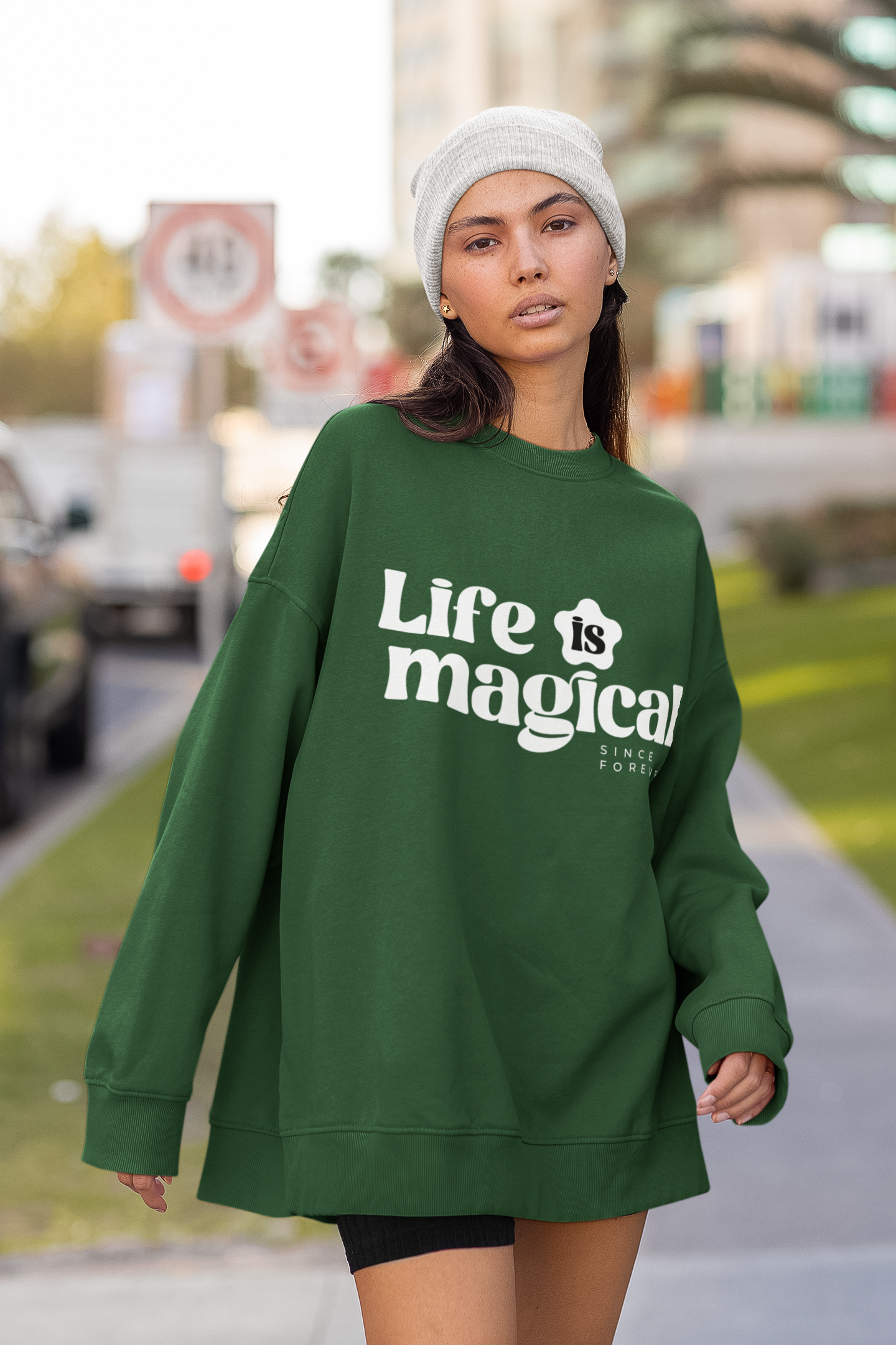OVERSIZED SWEATSHIRTS BOTTLE GREEN : MAGICAL