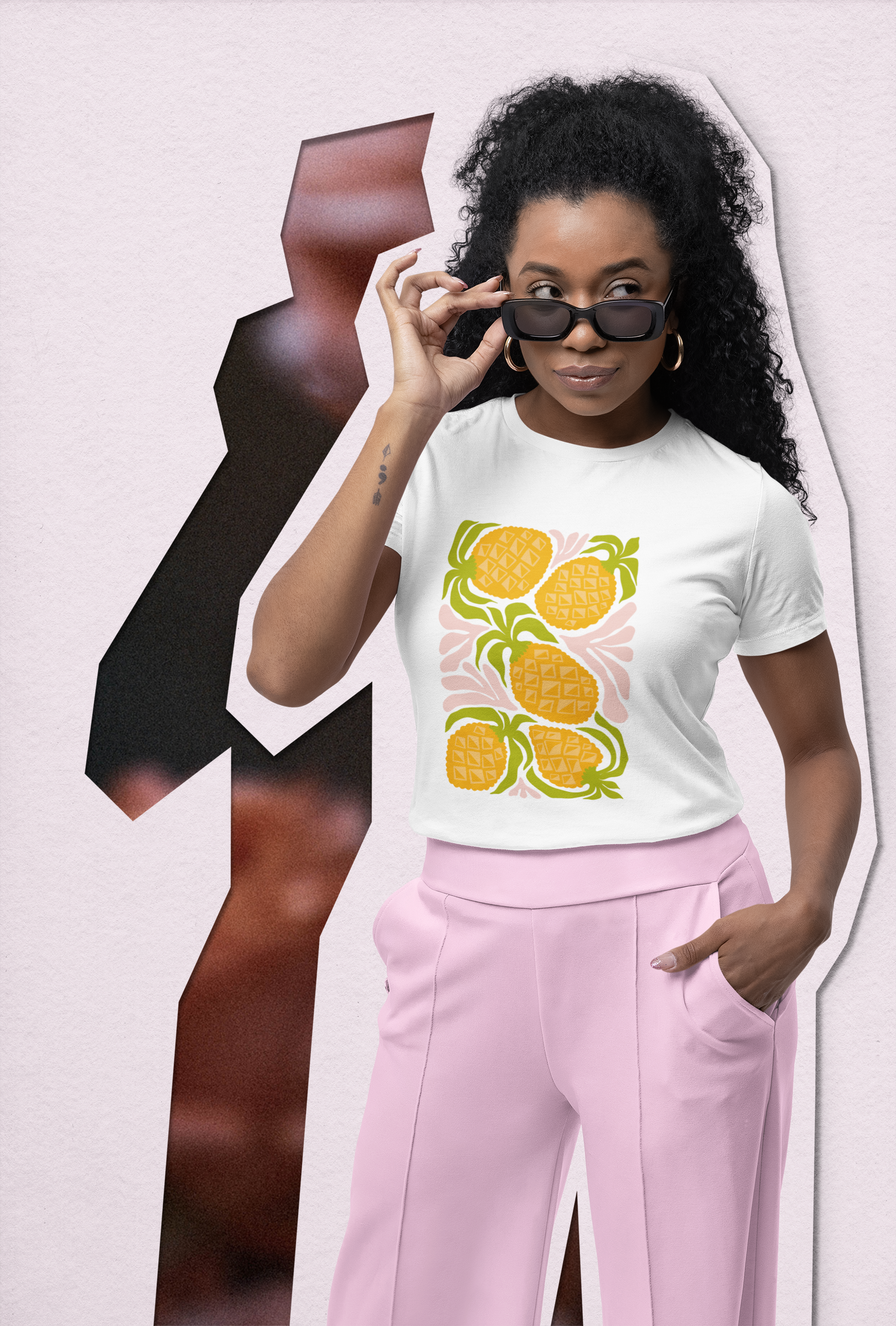 WOMEN'S T-SHIRT WHITE: PINEAPPLE