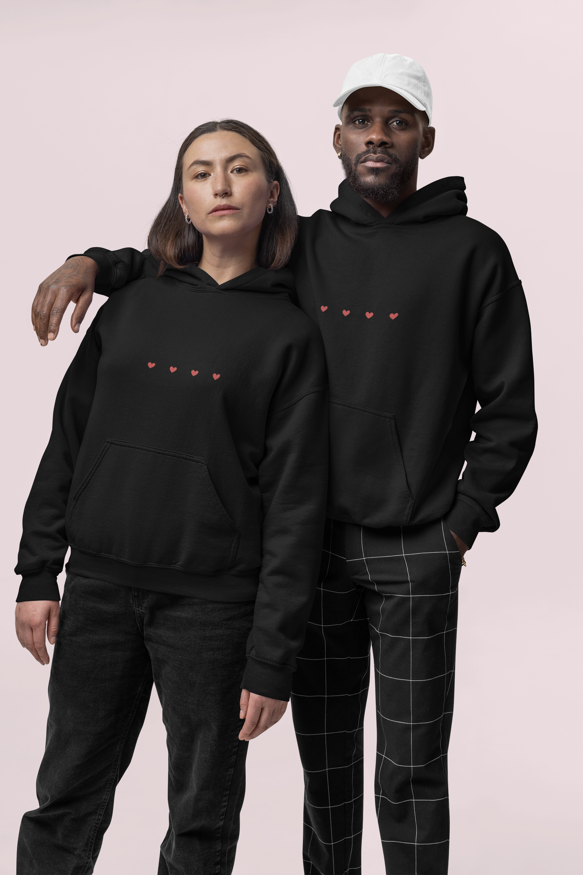 HOODIE BLACK: FOUR HEARTS