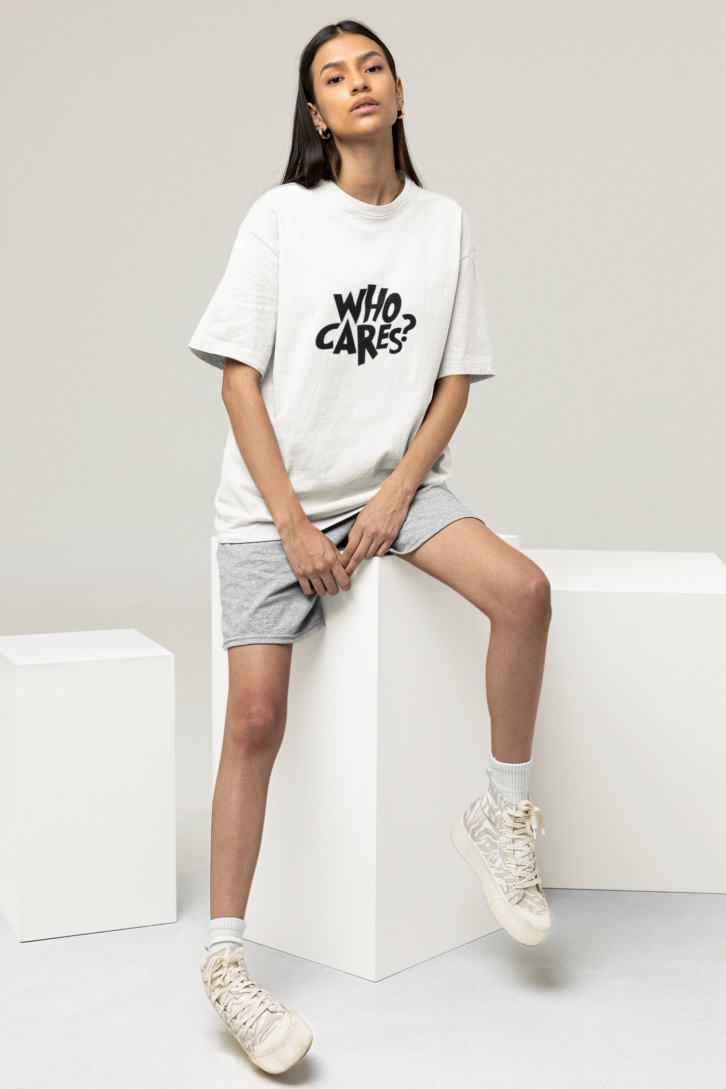 OVERSIZED TSHIRTS WHITE : WHO CARES