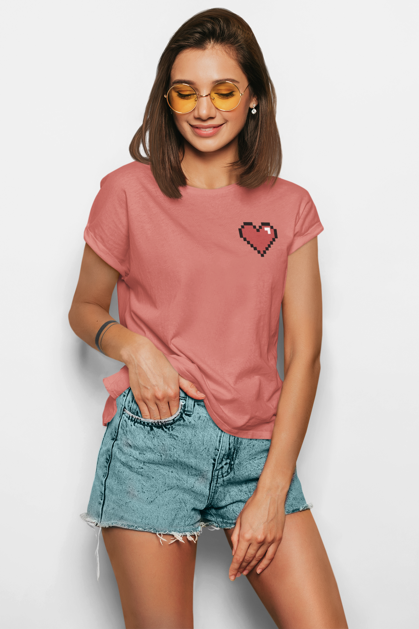 WOMEN'S T-SHIRT PINK: HEART AT TOP RIGHT