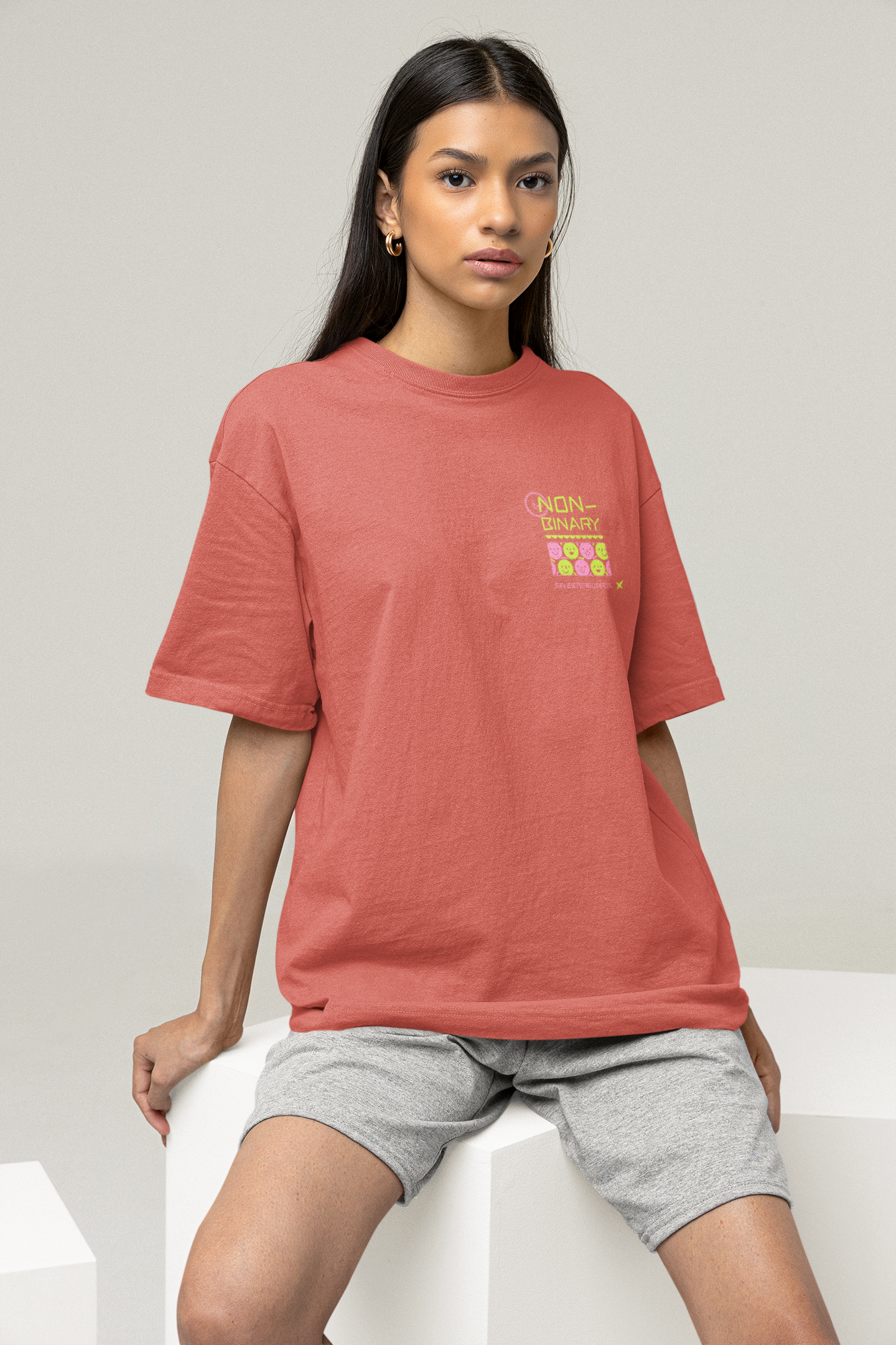OVERSIZED TSHIRTS CORAL: NON BINARY